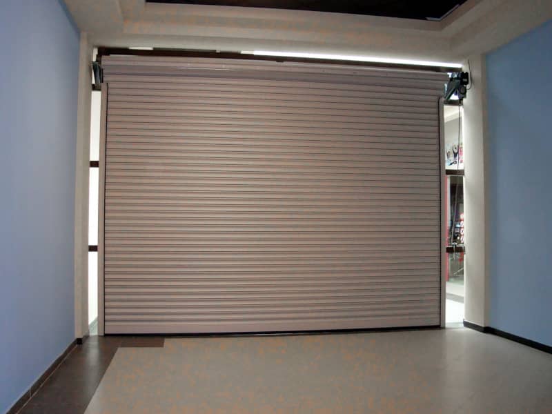 Роллетные ворота DoorHan в Барнауле с установкой