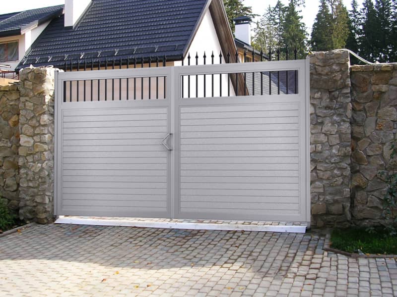 Уличные ворота DoorHan в Барнауле с установкой